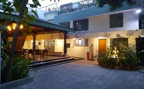 Hanu Reddy Residences Poes Garden